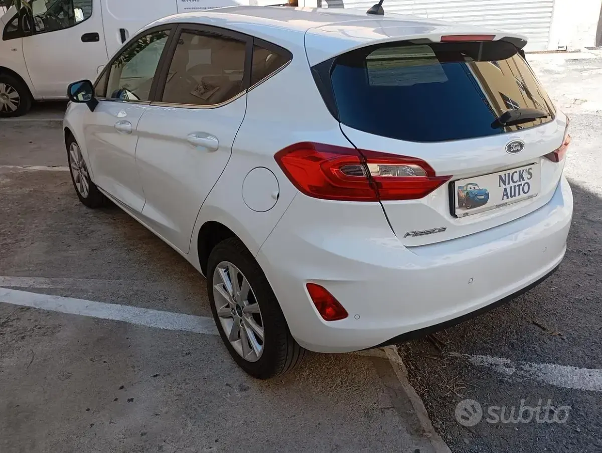 Usata Ford Fiesta Titanium 86 CV (63 kW) 2019 Bianco Utilitaria