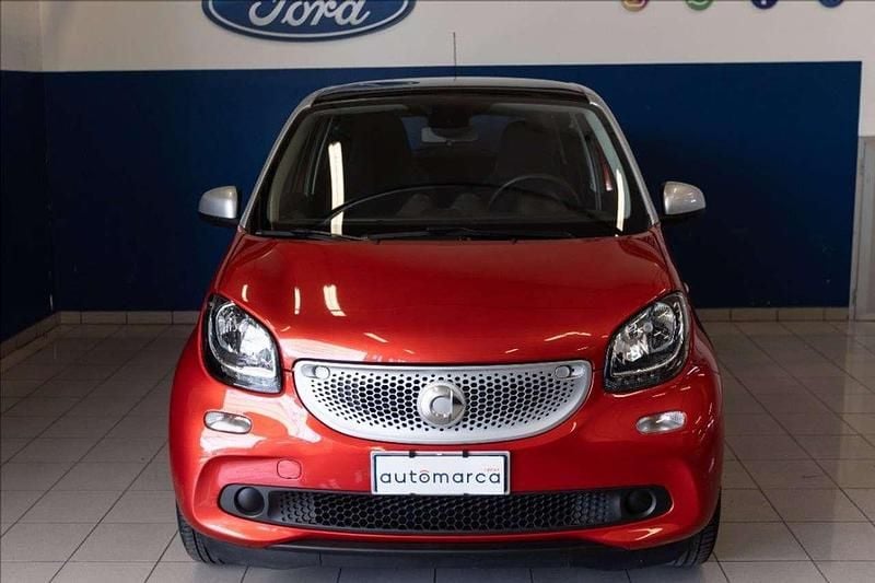 Usata Smart ForFour Proxy 71 CV (52 kW) 2017 Rosso Utilitaria