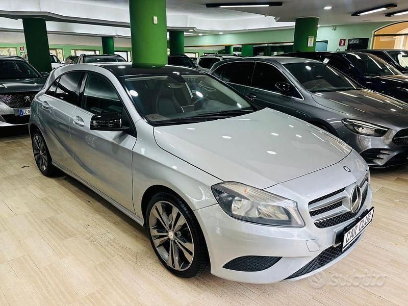 Usata Mercedes A180 108 CV (79 kW) 2014 Argento Berlina