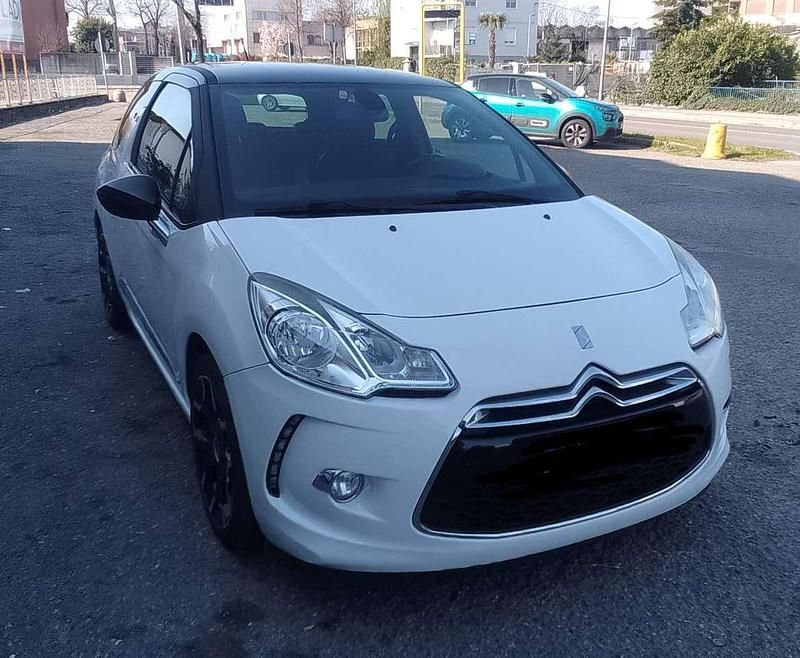 Usata Citroën DS3 So Chic 68 CV (50 kW) 2015 Bianco Berlina