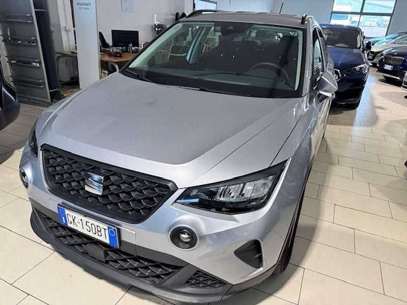 Usata Seat Arona Style 95 CV (69 kW) 2023 Argento SUV