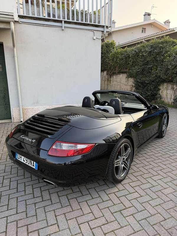 Usata Porsche 911 Carrera Cabriolet 325 CV (239 kW) 2007 Nero Cabrio