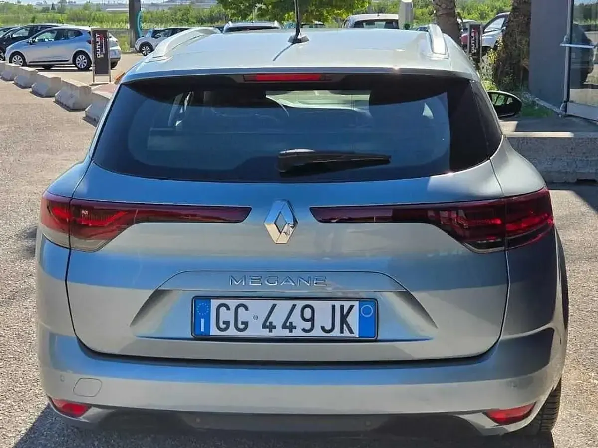 Usata Renault Mégane GrandTour Business 116 CV (85 kW) 2021 Argento Station wagon