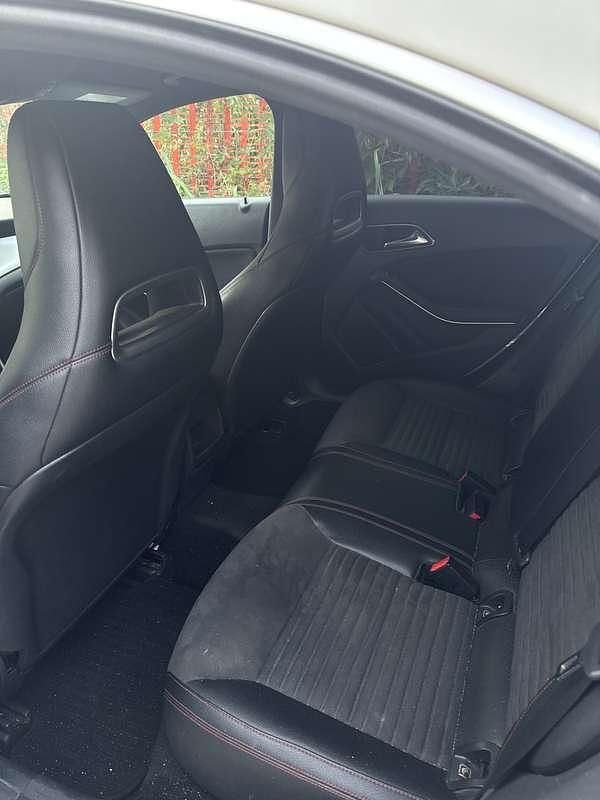 Usata Mercedes CLA200 Business 136 CV (100 kW) 2017 Berlina