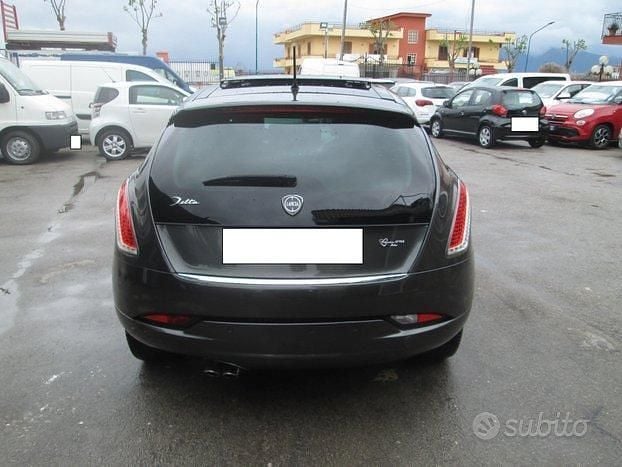 Gebraucht Lancia Delta Silver 120 PS (88 kW) 2014 Grau Kleinwagen