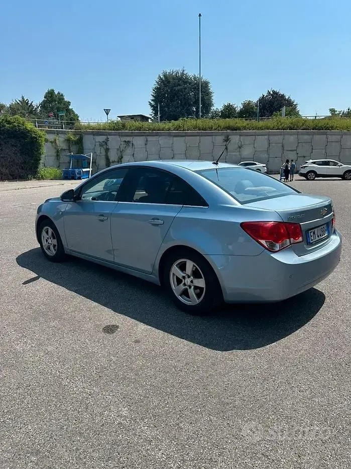 Usata Chevrolet Cruze 124 CV (91 kW) 2012 Grigio Berlina