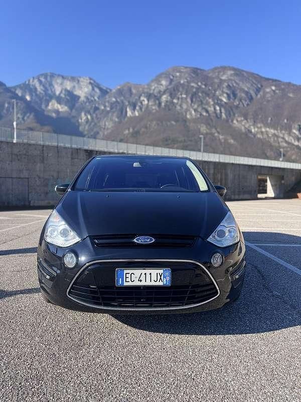 Usata Ford S-MAX Titanium 163 CV (119 kW) 2010 Nero Monovolume