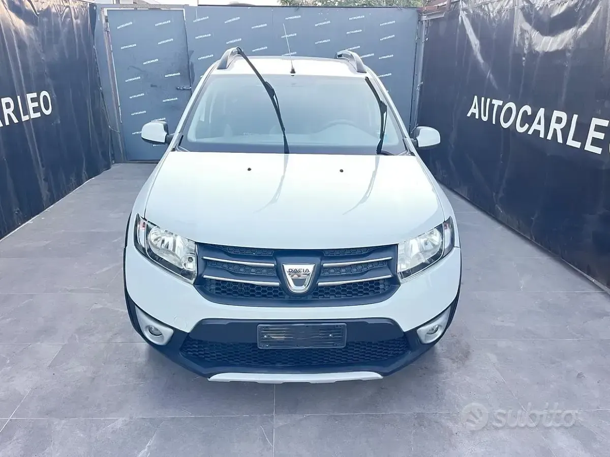 Usata Dacia Sandero Prestige 90 CV (66 kW) 2014 Bianco Berlina