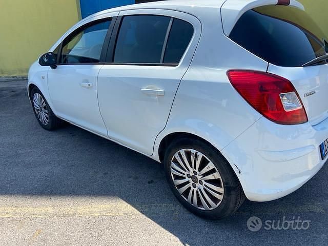 Usata Opel Corsa 2013 Bianco Utilitaria