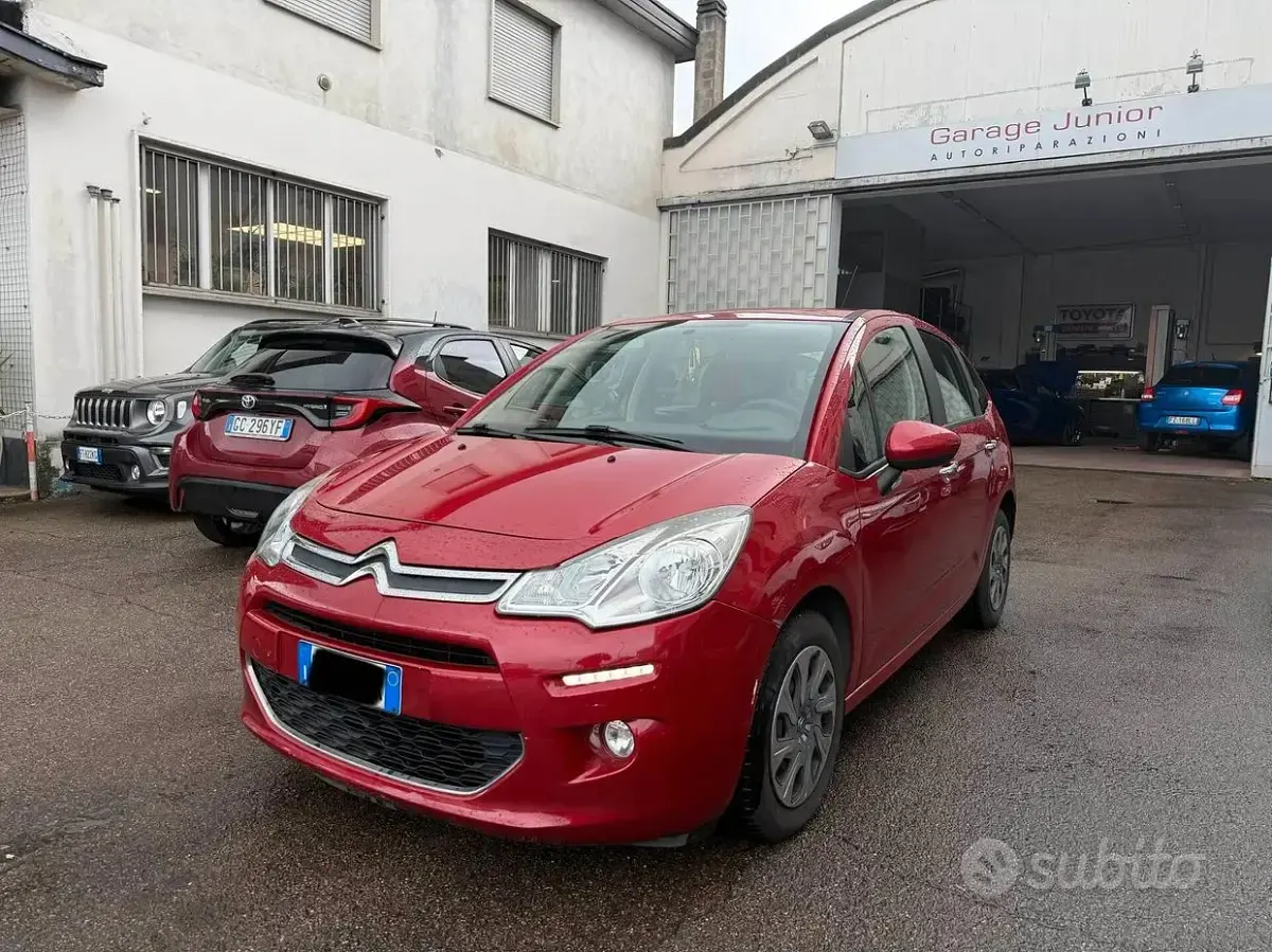Begagnad Citroën C3 68 HK (50 kW) 2014 Röd Sedan