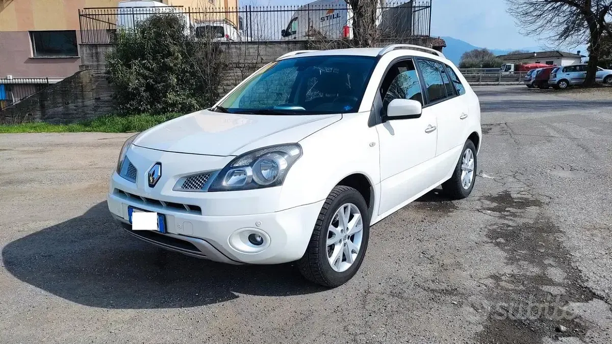 Usata Renault Koleos Dynamique 150 CV (110 kW) 2009 Bianco SUV