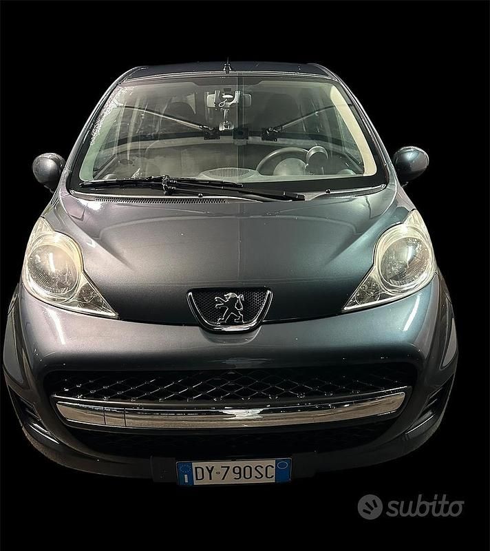 Usata Peugeot 107 68 CV (50 kW) 2009 Utilitaria