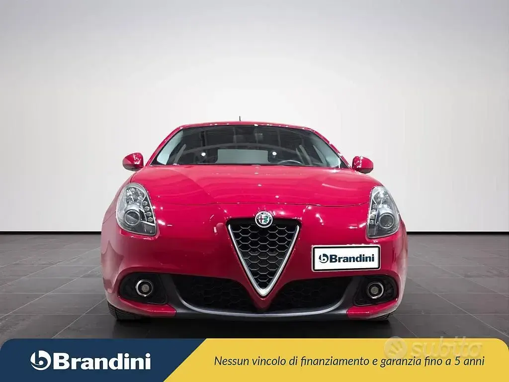 Usata Alfa Romeo Giulietta Business 120 CV (88 kW) 2018 Rosso Utilitaria