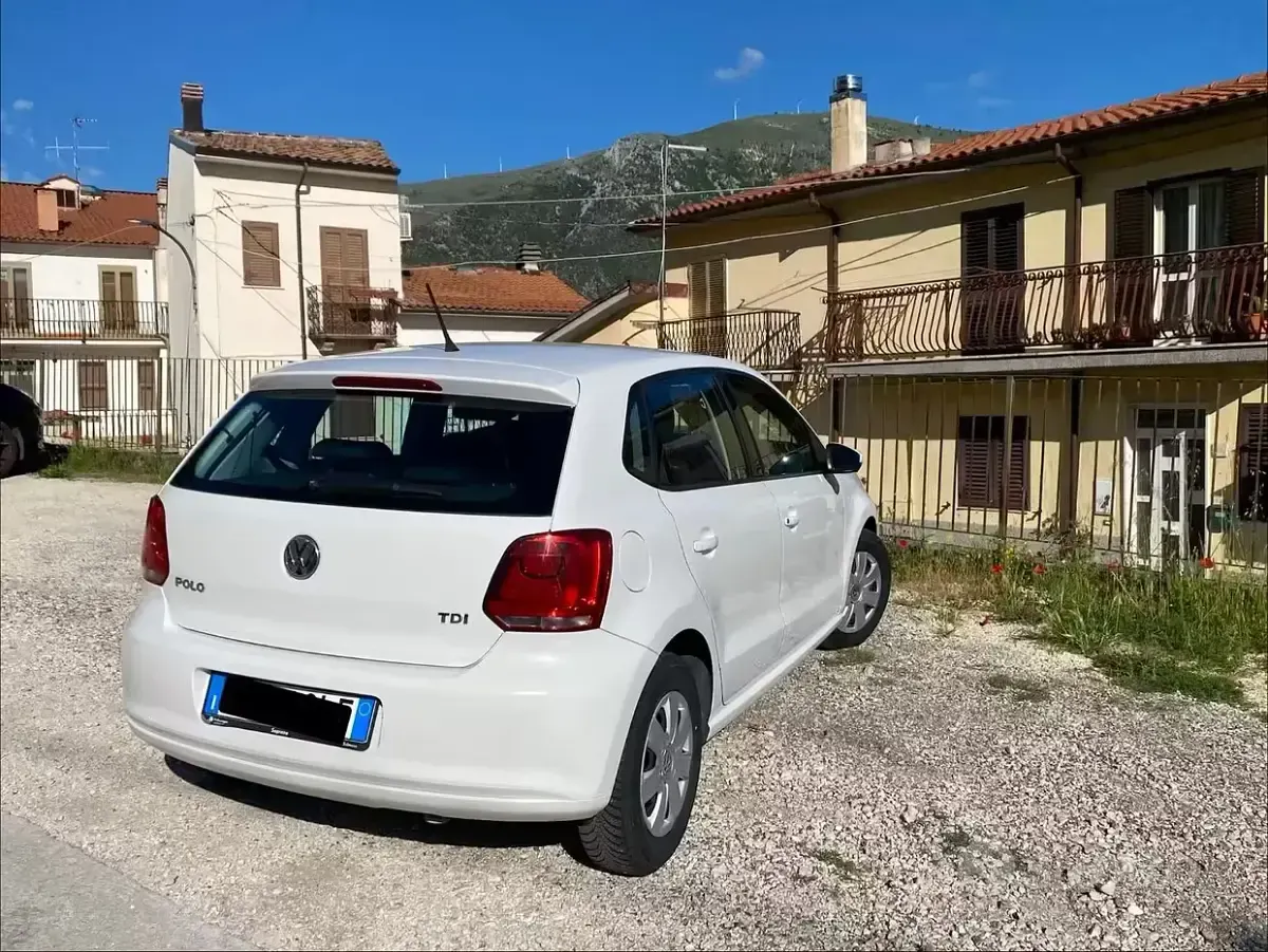 Usata VW Polo 60 CV (44 kW) 2012 Bianco Utilitaria