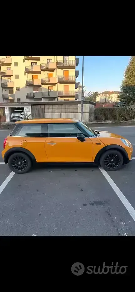 Usata Mini ONE 102 CV (75 kW) 2014 Giallo Utilitaria