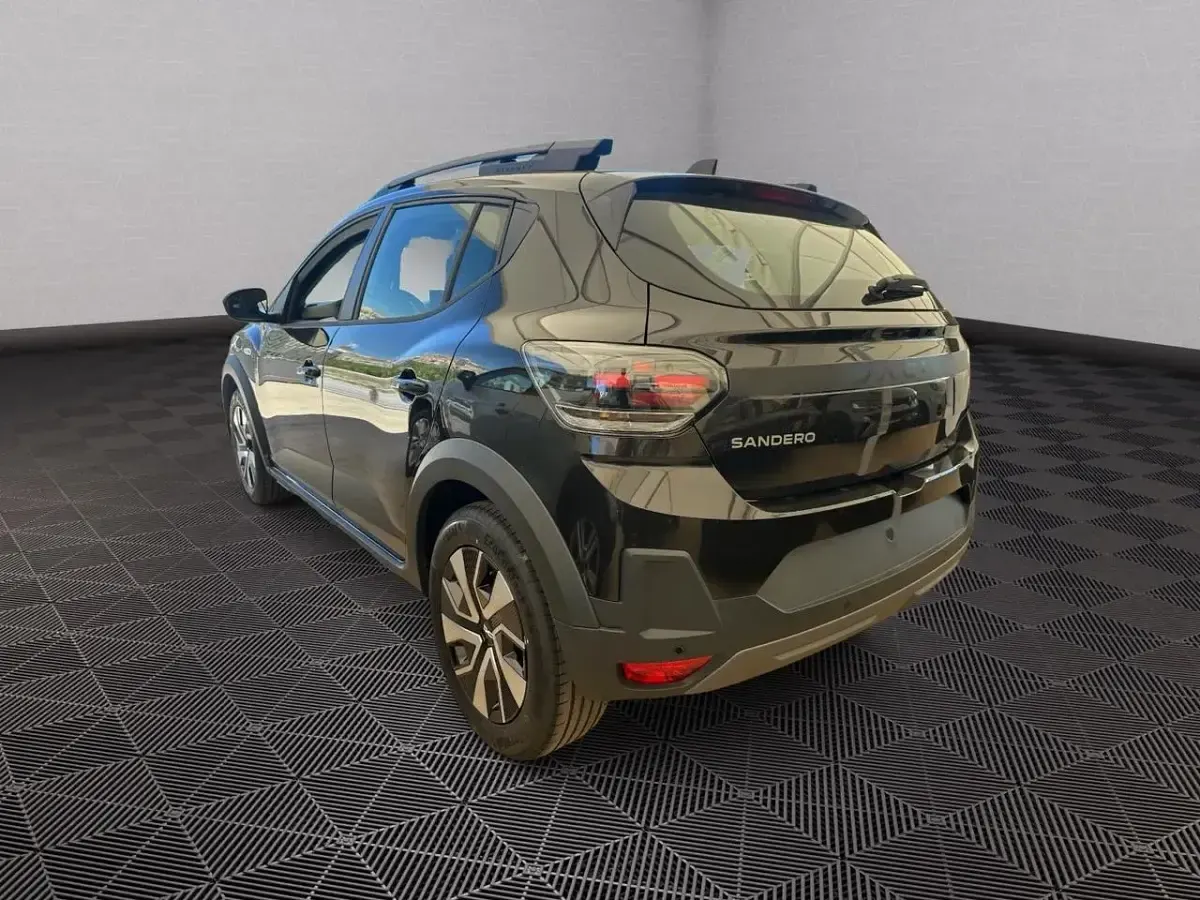 Nuova Dacia Sandero Expression 100 CV (73 kW) 2026 Nero Berlina