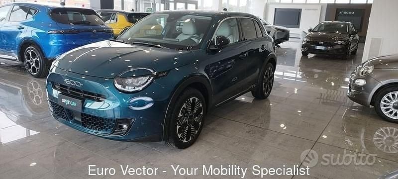 Usata Fiat 600 La Prima 101 CV (74 kW) 2024 Verde SUV