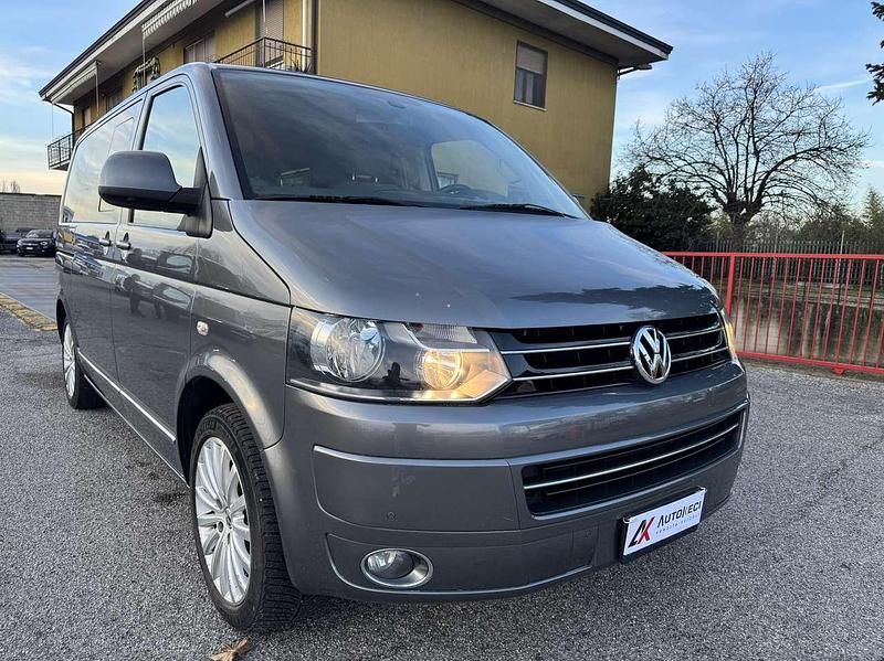 Usata VW Multivan Highline 179 CV (131 kW) 2011 Argento Monovolume