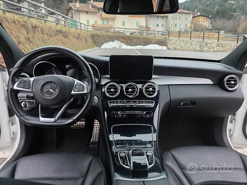 Usata Mercedes C220 AMG line 170 CV (125 kW) 2017 Bianco Station wagon