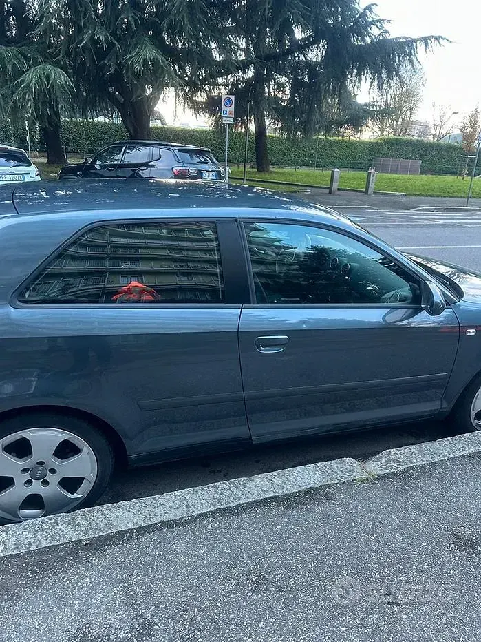 Usata Audi A3 102 CV (75 kW) 2004 Grigio Utilitaria