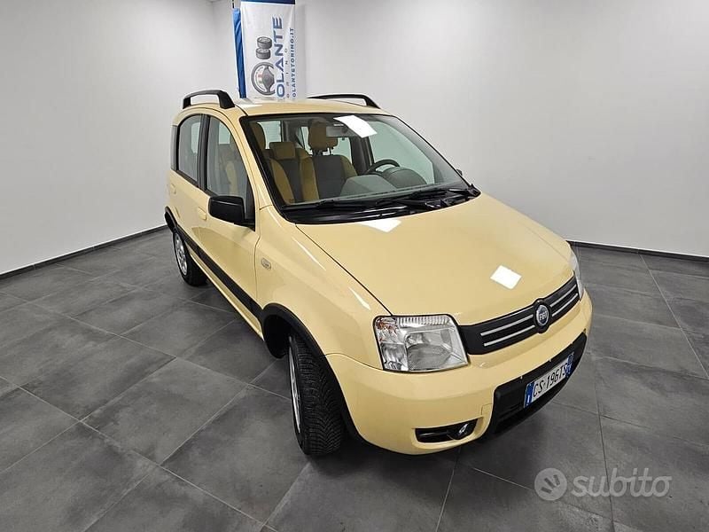 Usata Fiat Panda 4x4 Climbing 60 CV (44 kW) 2004 Giallo Utilitaria