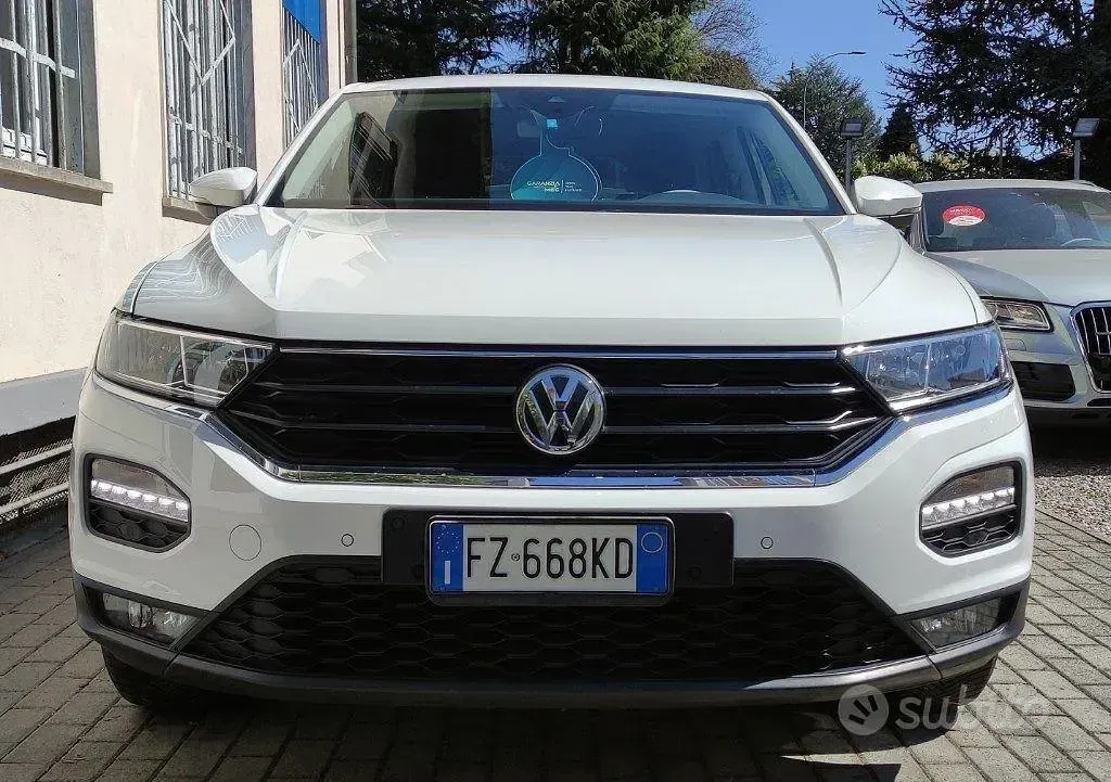 Usata VW T-Roc Style 116 CV (85 kW) 2019 Bianco pastello SUV