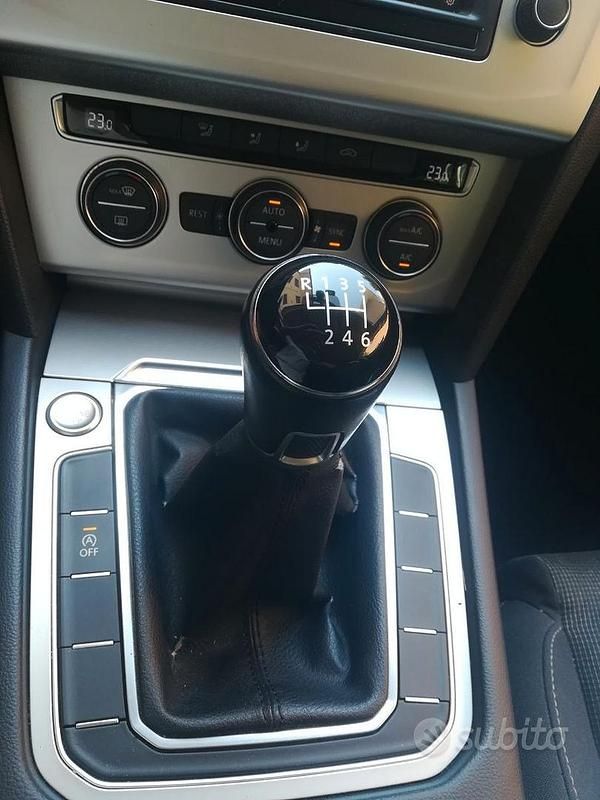 Usata VW Passat 150 CV (110 kW) 2017 Nero Station wagon