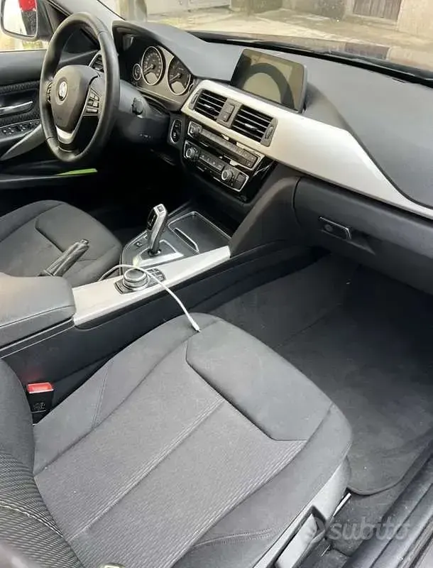Usata BMW 318 150 CV (110 kW) 2018 Bluazzurro Station wagon