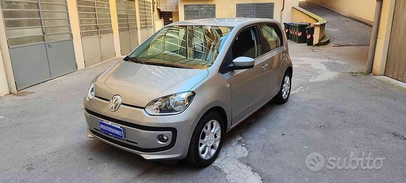 Usata VW up! high up! 75 CV (55 kW) 2013 Grigio Utilitaria
