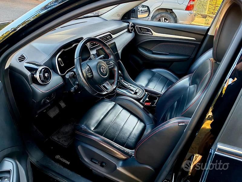 Usata MG ZS Luxury 111 CV (81 kW) 2022 Nero Berlina