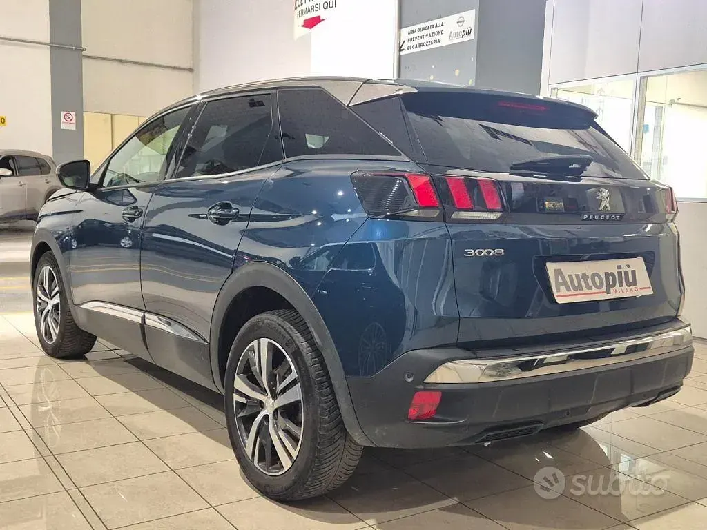 Usata Peugeot 3008 Allure 131 CV (96 kW) 2023 Grigio SUV