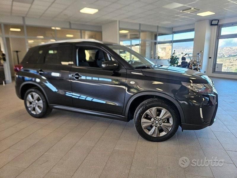 Usata Suzuki Vitara 129 CV (94 kW) 2024 Nero SUV