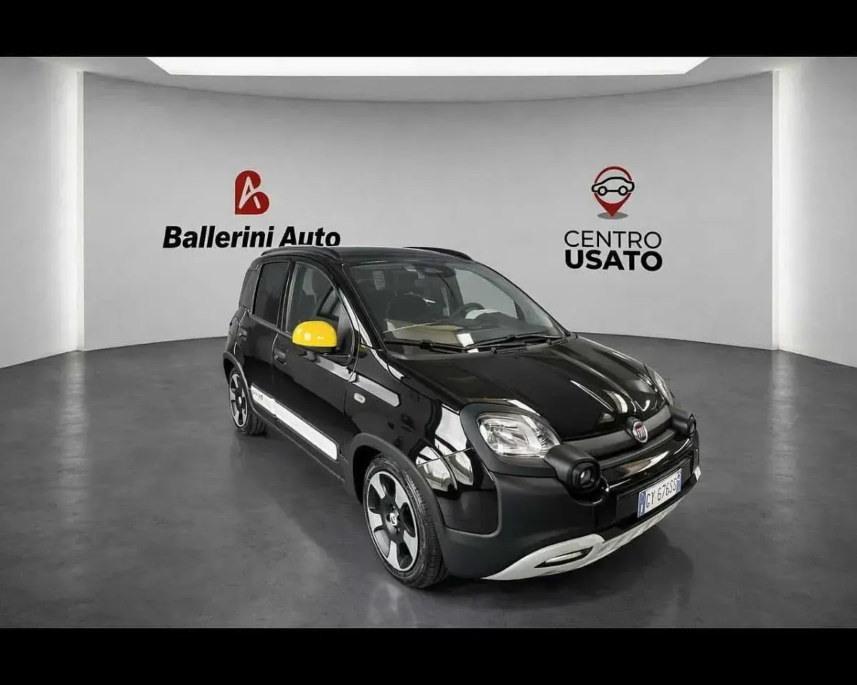 Usata Fiat Panda Cross Cross 69 CV (50 kW) 2025 Nero Utilitaria