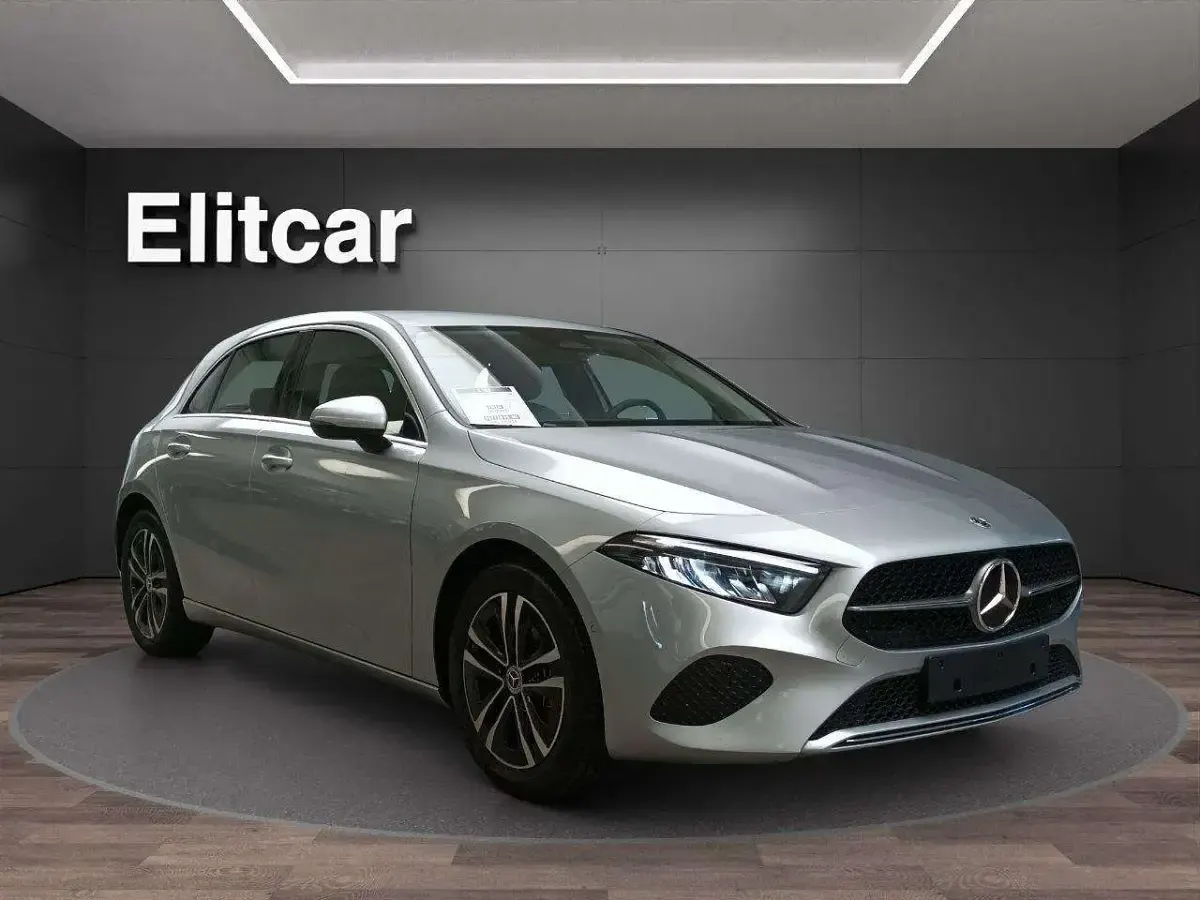 Usata Mercedes A180 Progressive 136 CV (100 kW) 2025 Argento high tech Berlina