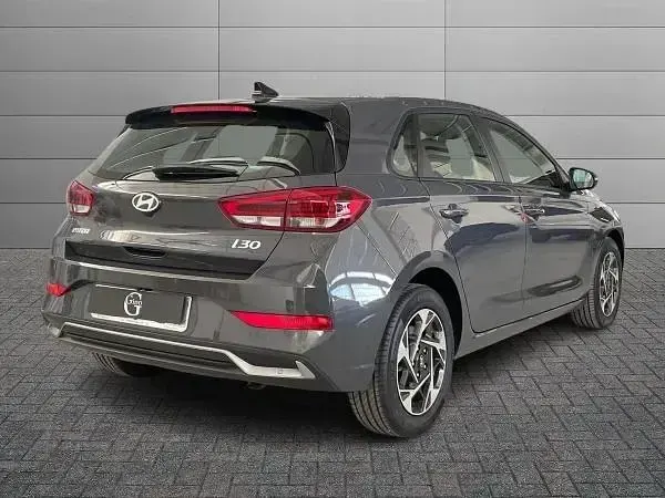 Nuova Hyundai i30 100 CV (73 kW) 2026 Ecotronic gray pearl Berlina