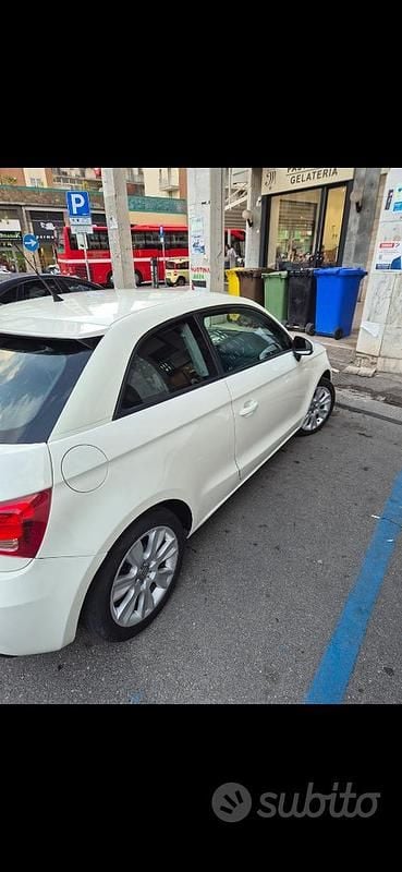 Usata Audi A1 90 CV (66 kW) 2012 Bianco Utilitaria