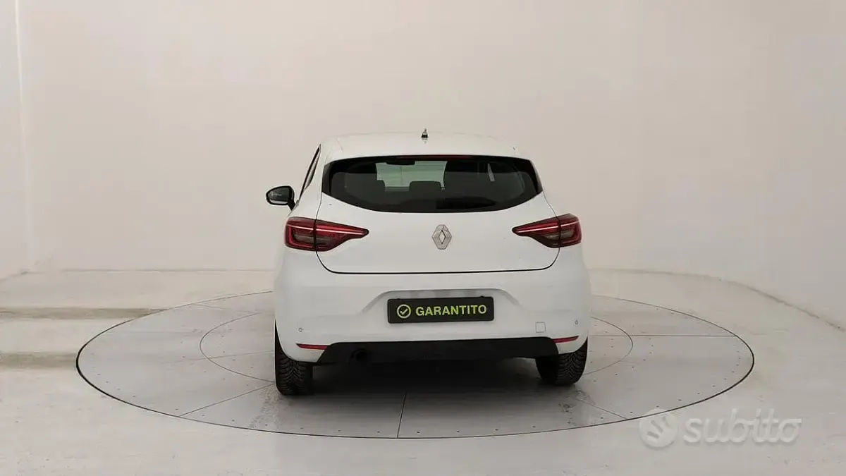 Usata Renault Clio V Business 86 CV (63 kW) 2021 Bianco Berlina