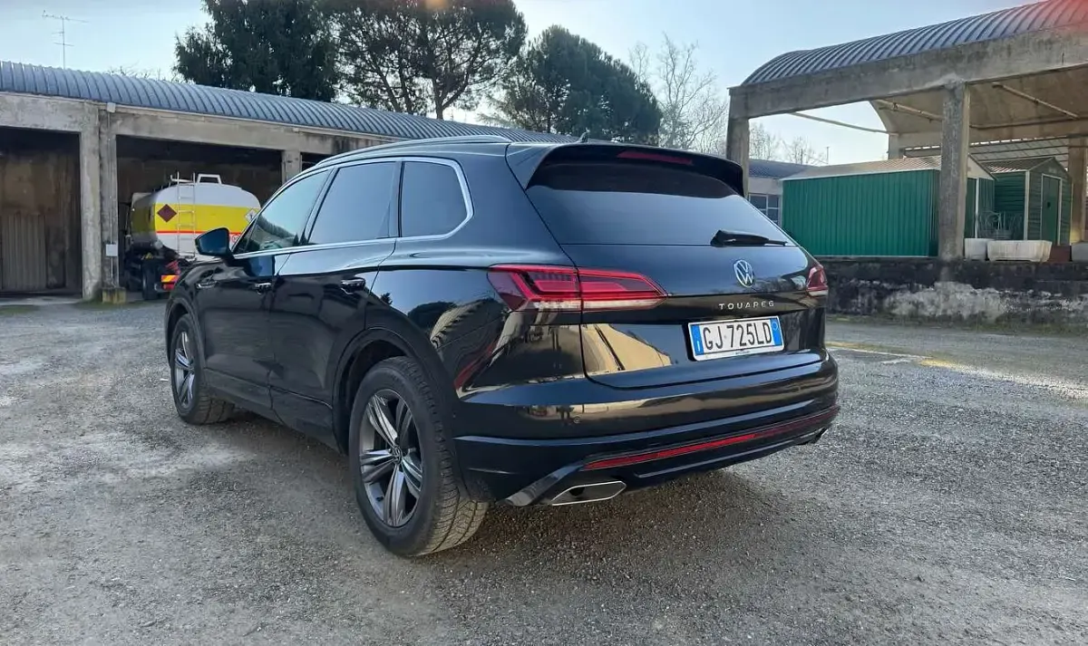 Usata VW Touareg Elegance 231 CV (169 kW) 2021 Nero SUV