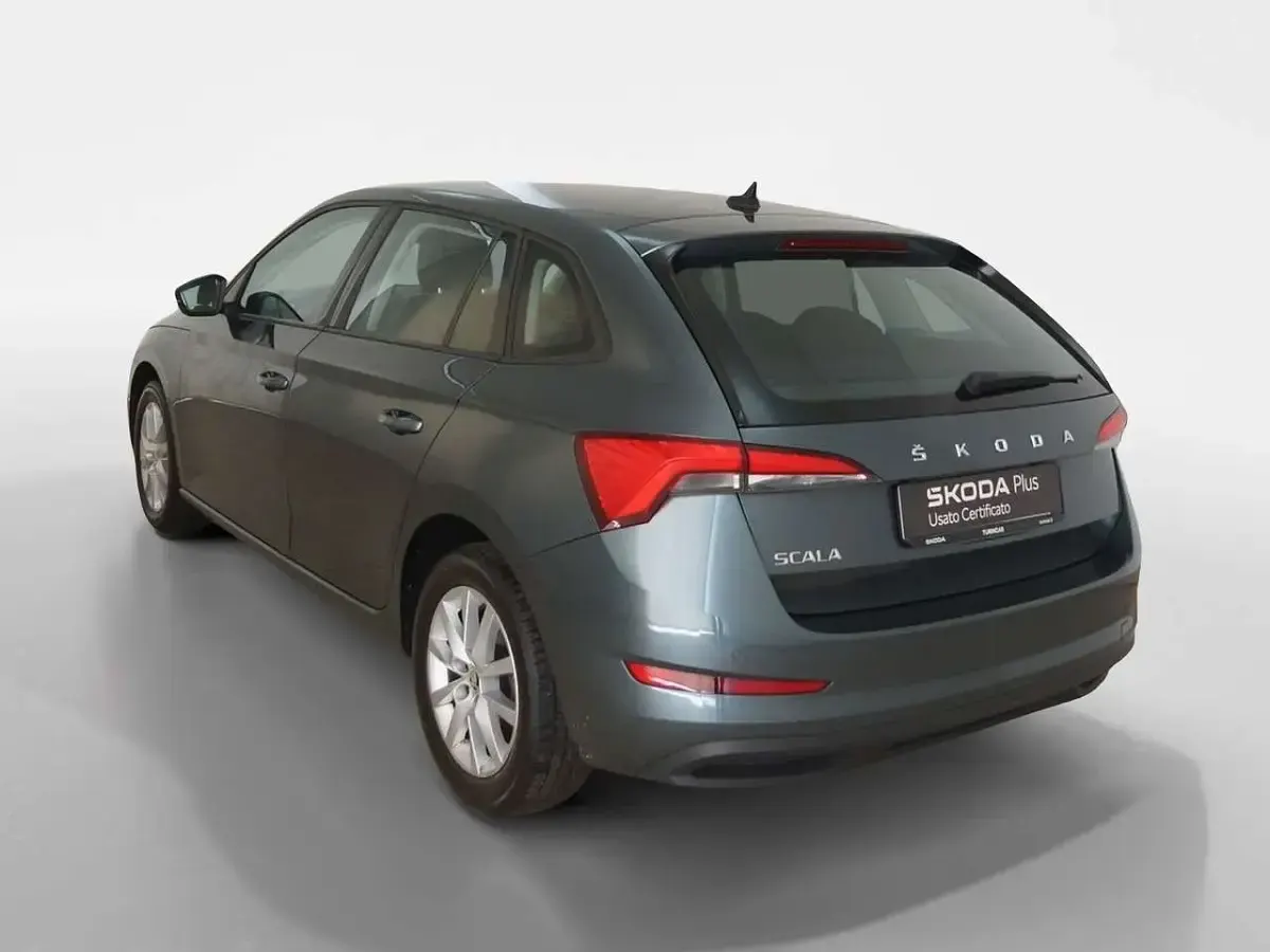 Usata Skoda Scala Ambition 95 CV (69 kW) 2021 Grigio Utilitaria