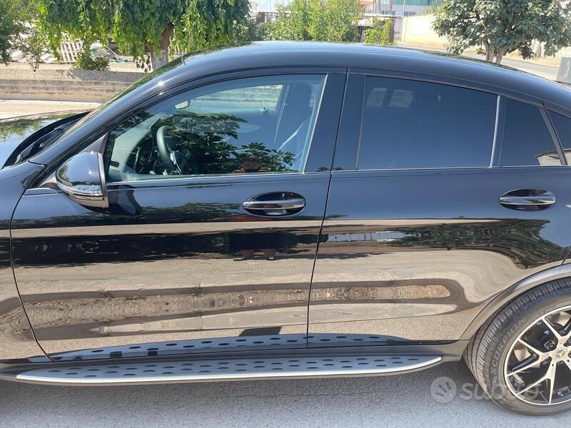 Usata Mercedes GLC220 163 CV (119 kW) 2020 Nero Coupé