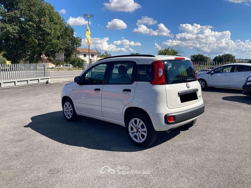 Usata Fiat Panda Easy 84 CV (61 kW) 2013 Rosso Utilitaria