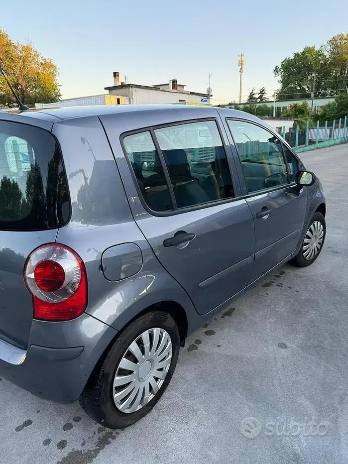 Usata Renault Modus 75 CV (55 kW) 2007 Monovolume