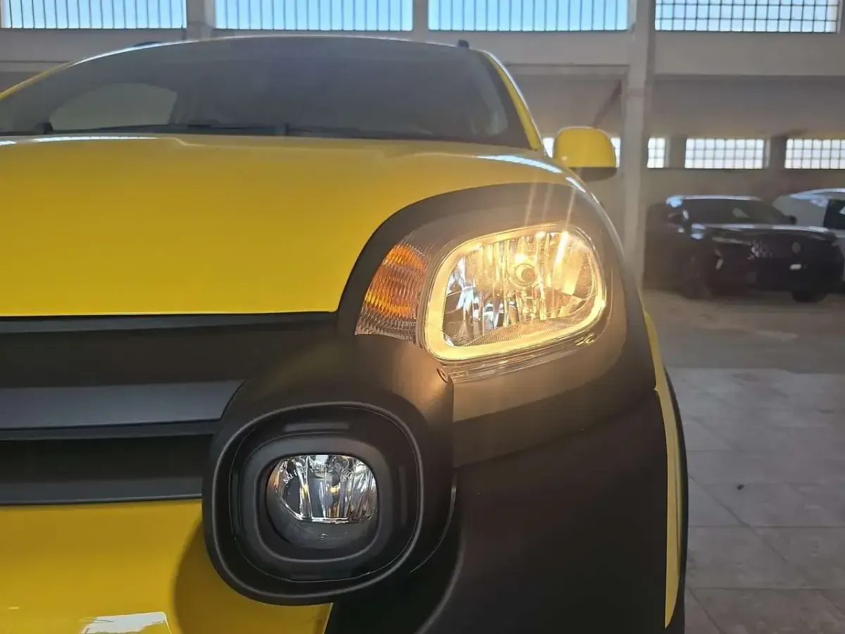 Nuova Fiat Panda Cross Cross 70 CV (51 kW) 2025 Giallo sole (pastello) Utilitaria