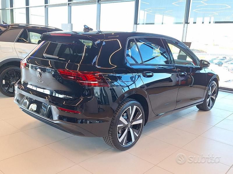 Usata VW Golf VIII Life 204 CV (150 kW) 2025 Nero Berlina