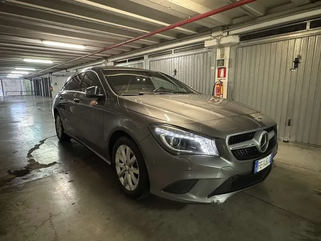 Usata Mercedes CLA200 Shooting Brake Business 136 CV (100 kW) 2016 Station wagon