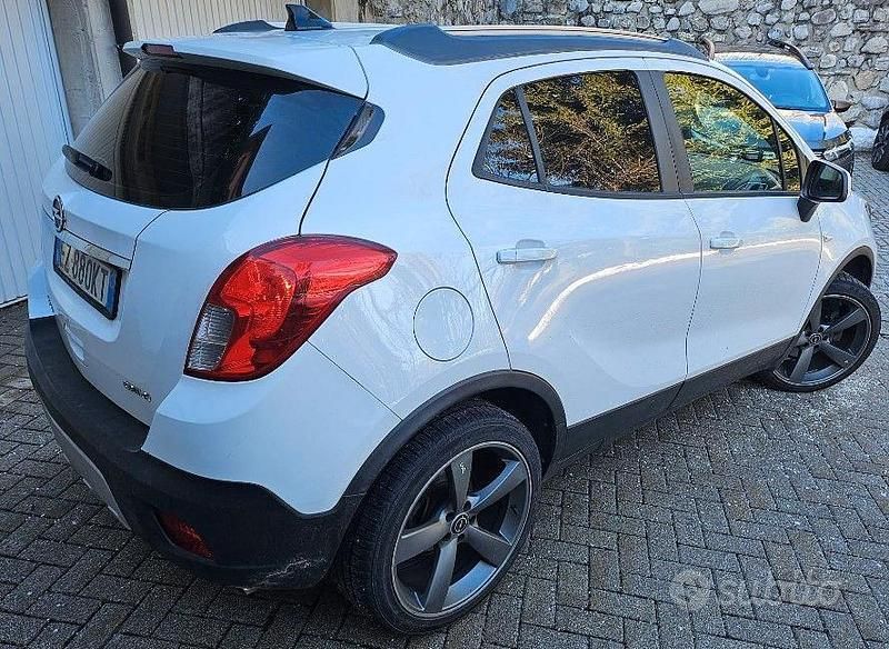 Usata Opel Mokka 131 CV (96 kW) 2015 Bianco SUV