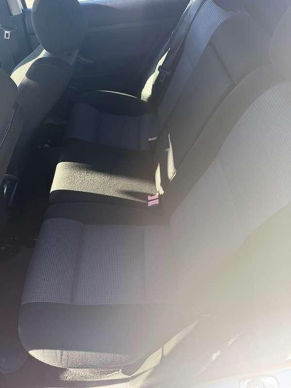 Usata VW Golf IV 101 CV (74 kW) 2004 Argento Berlina