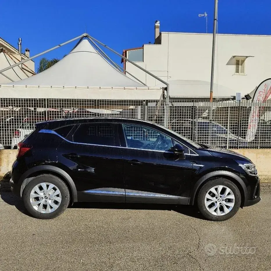 Usata Renault Captur Intens 101 CV (74 kW) 2022 Nero SUV