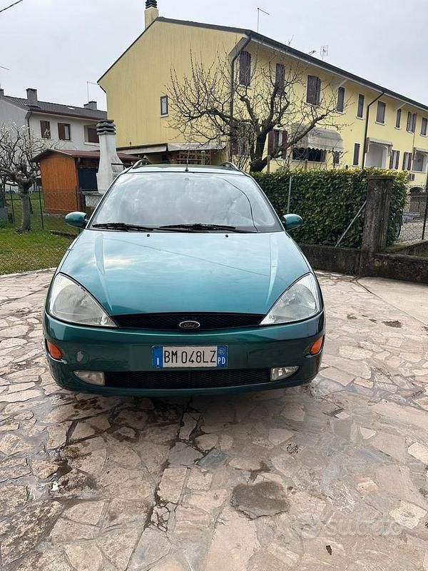 Usata Ford Focus 2000 Verde Station wagon