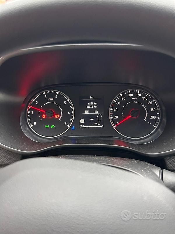 Usata Dacia Sandero Comfort 101 CV (74 kW) 2025 Berlina